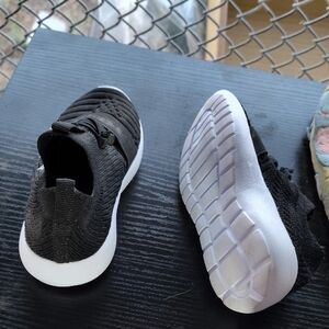 Kids Black and White Sneakers RBK 7-12